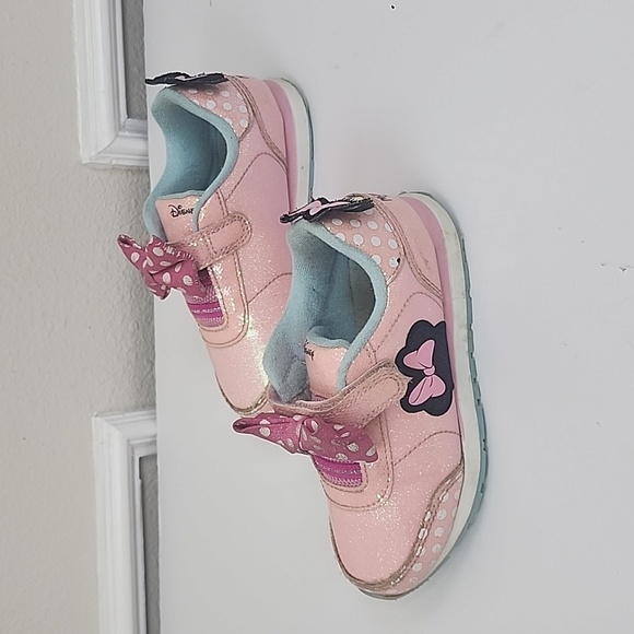 ❤️2/15 Disney Minnie mouse  toddler Girl pink sneakers size 12 - Picture 1 of 8